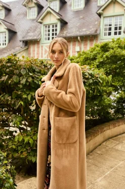 Hot Manteau long réversible en fausse fourrure LUDMILLA Les Manteaux, Vestes & Doudounes