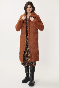 Discount Manteau matelassé et fausse fourrure FIRMINE Les Manteaux, Vestes & Doudounes